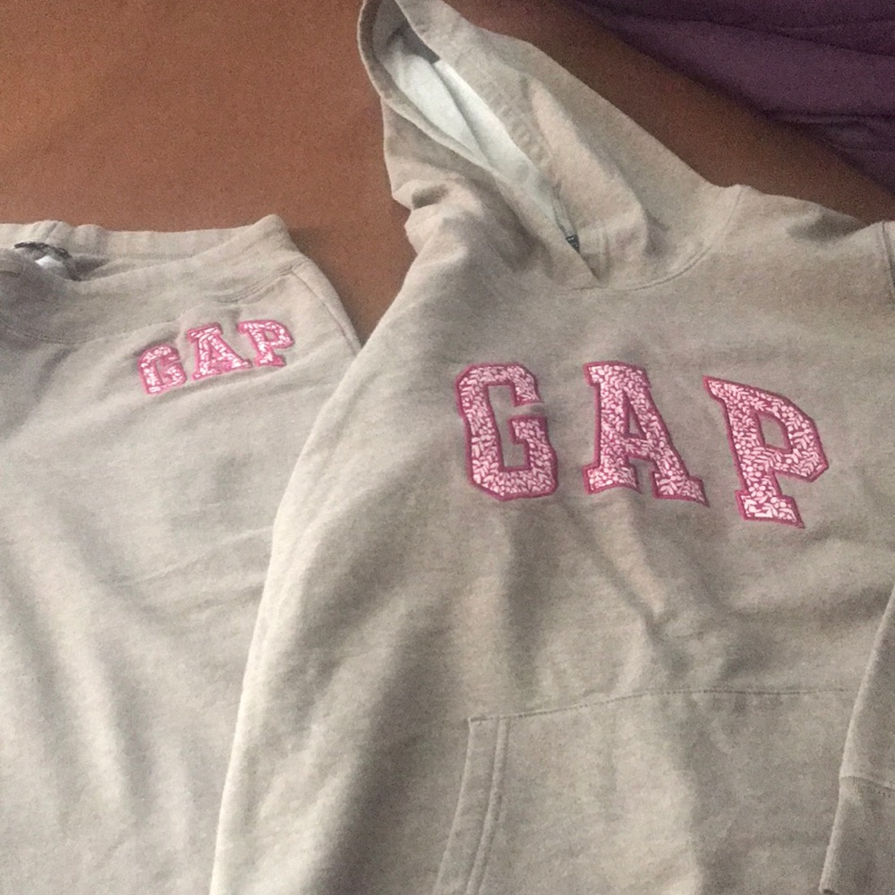 Gap sweat pants & hoody